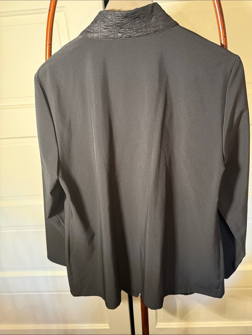 Chico’s Travelers Weekend Textured Zip Jacket Black Size 2 NWT Career Travel - Picture 4 of 8